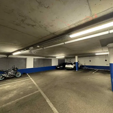 Apartment Modern In Center With Parking Garage