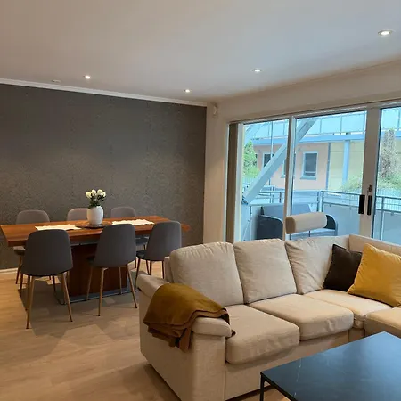 Modern In Center With Parking Garage Apartment Alesund